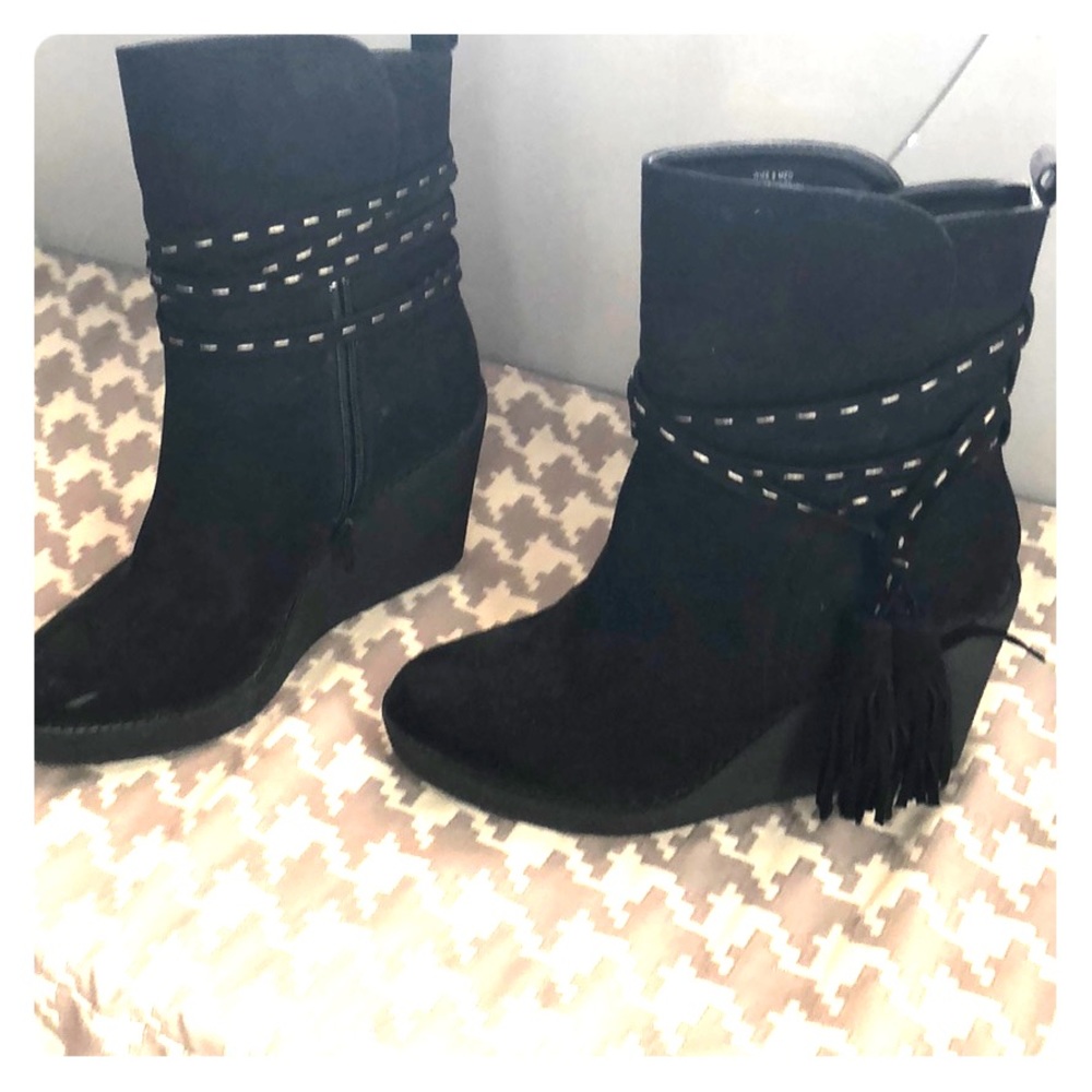 Black faux suede wedge boots
